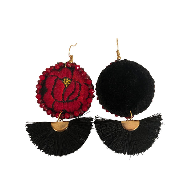 Aretes de flor Istmeña bordada a mano (rojo)